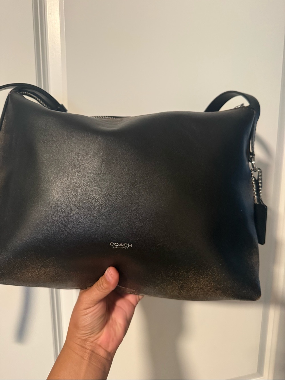 Coach Mott 33 in Loved Leather